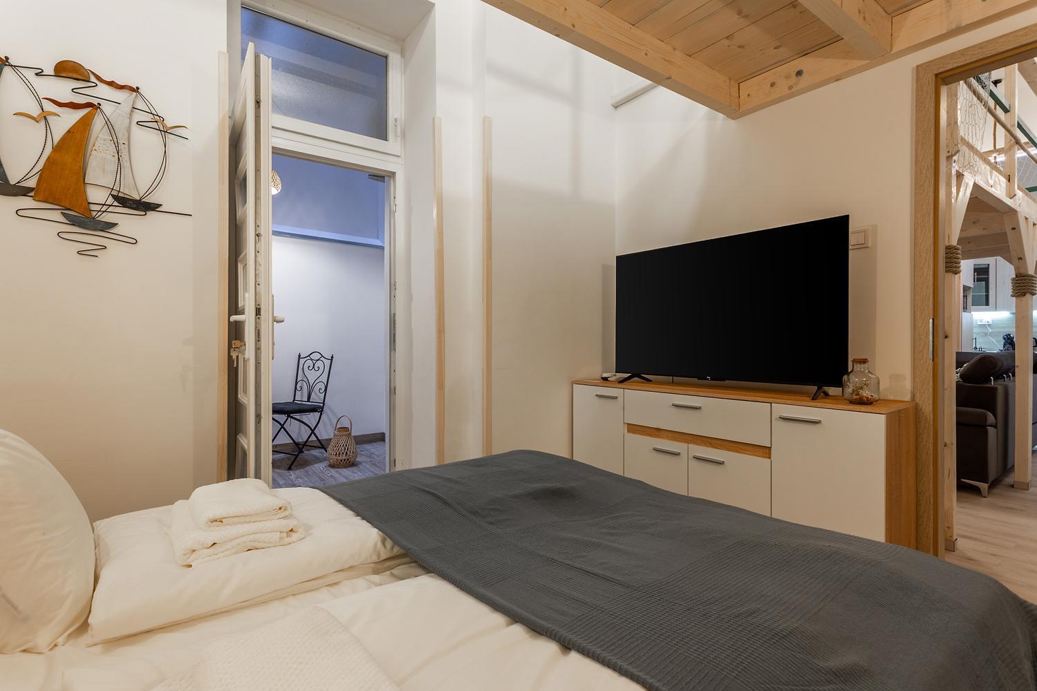 Goldcentral Apartment Danube Budapest Exterior photo